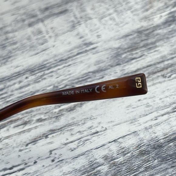 SALE JUST TODAY🌻GIVENCHY flat aviator sunglasses 🌼✨ - Picture 13 of 16